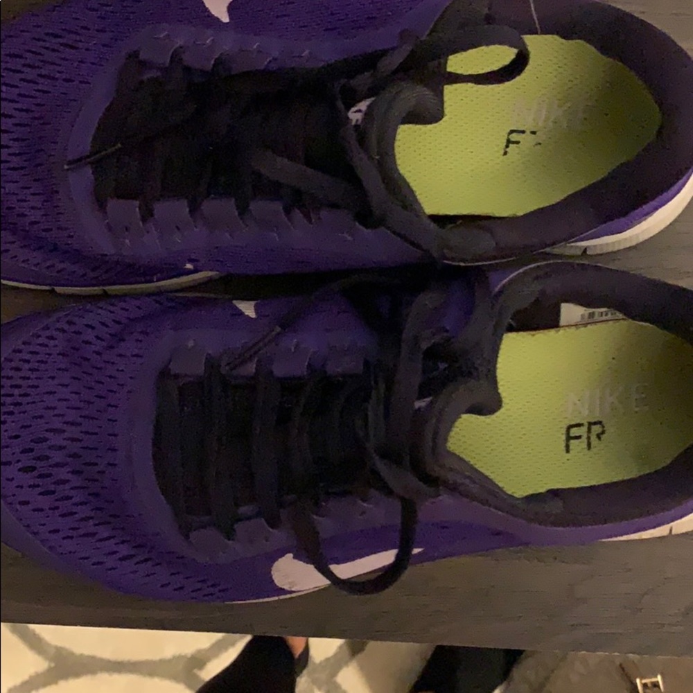 Nike frees - Picture 2 of 4